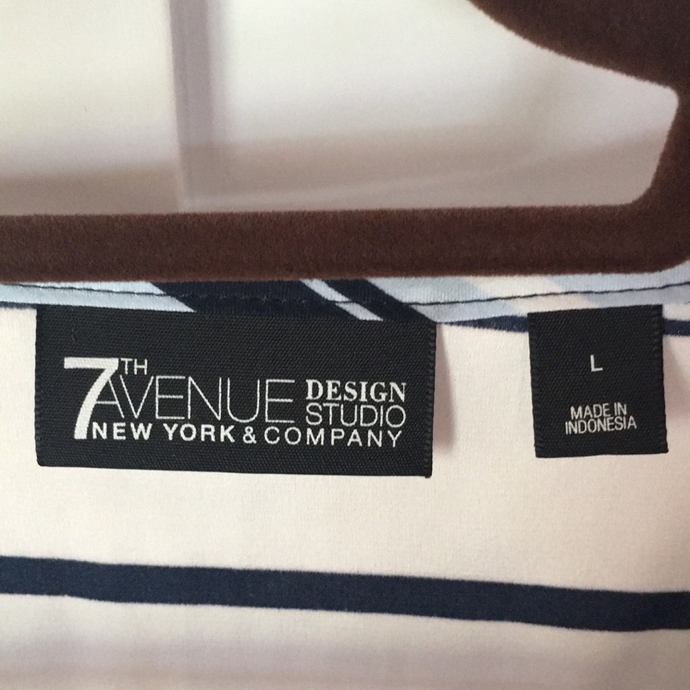 Cute Striped Top by New York & Company Size L - Picture 5 of 8